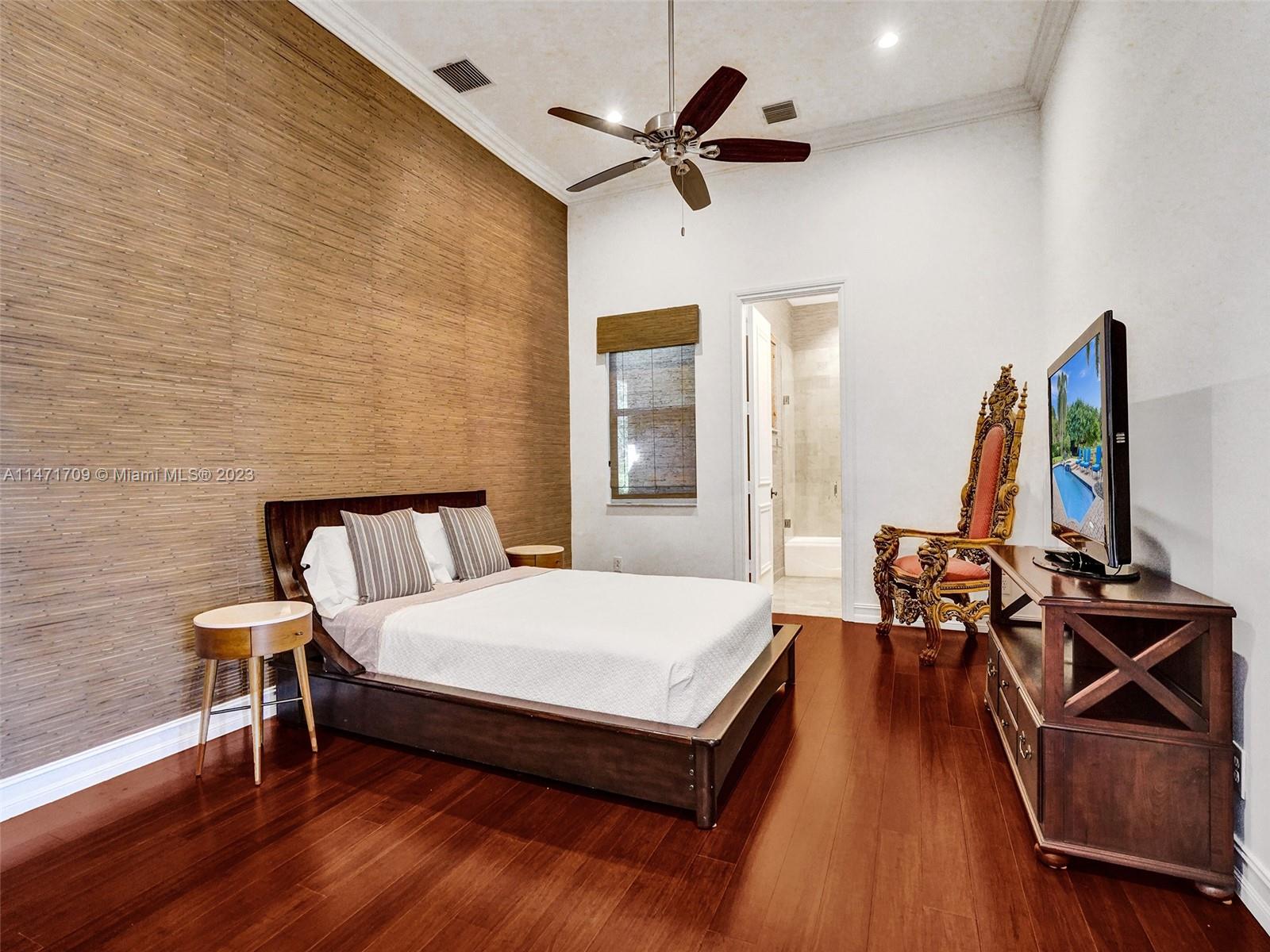 WINDMILL LAKE ESTATES - Residential