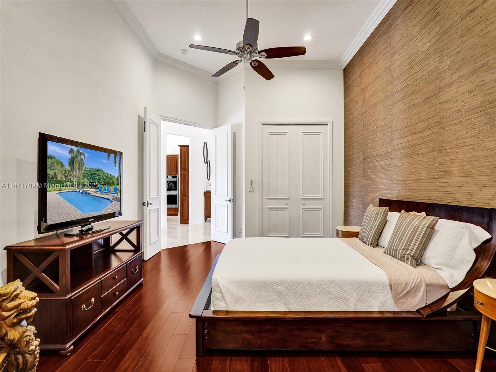 WINDMILL LAKE ESTATES - Residential