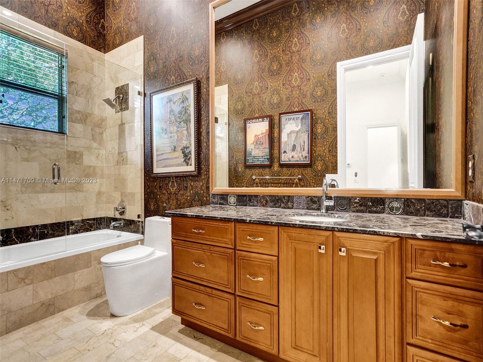 WINDMILL LAKE ESTATES - Residential