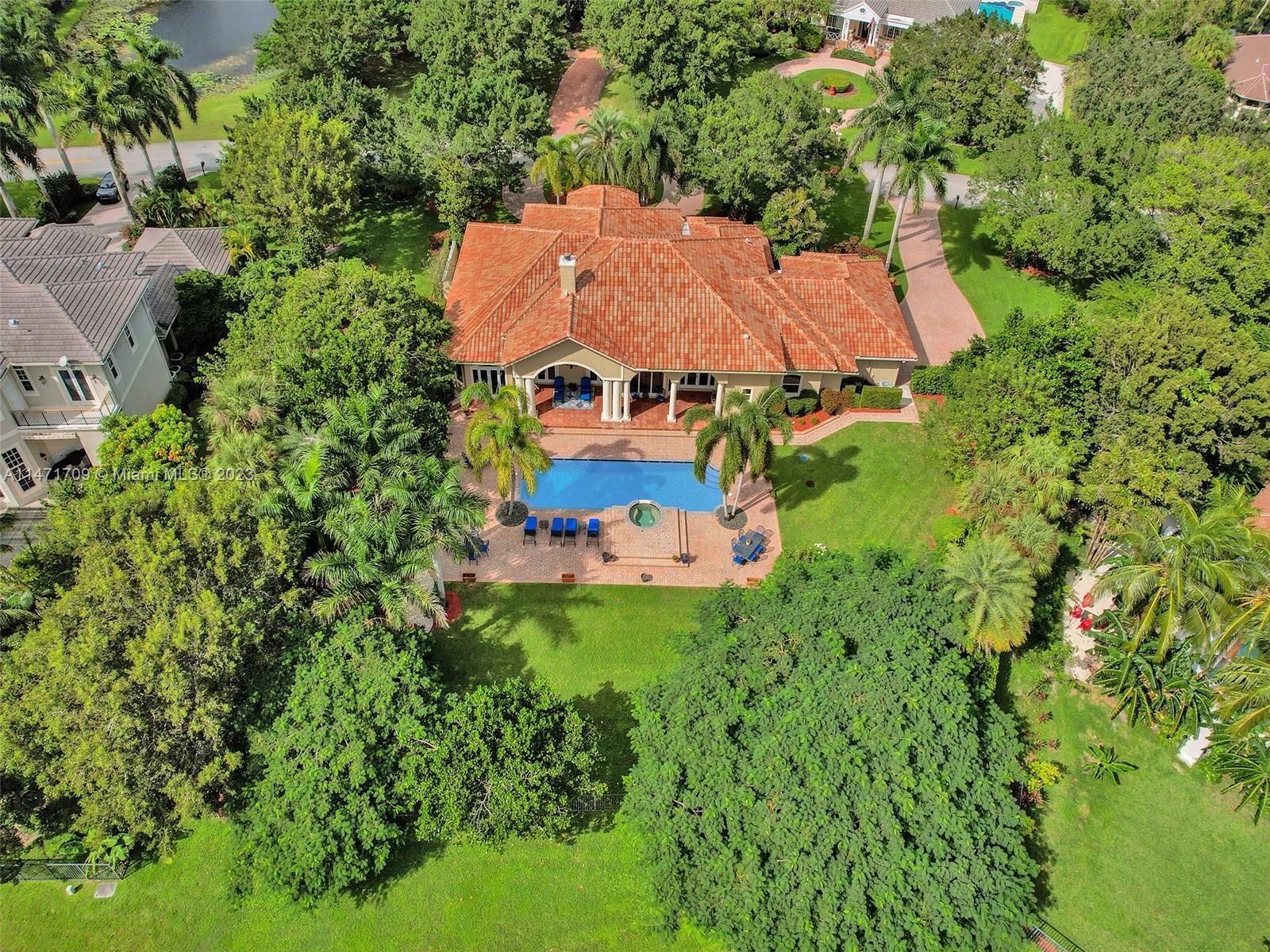 WINDMILL LAKE ESTATES - Residential