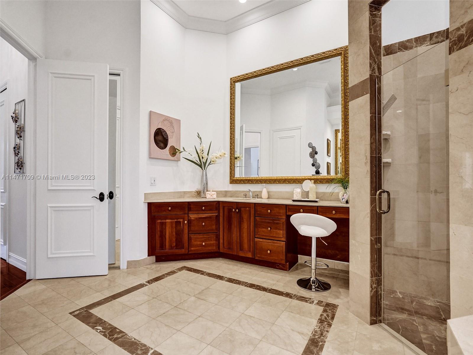 WINDMILL LAKE ESTATES - Residential