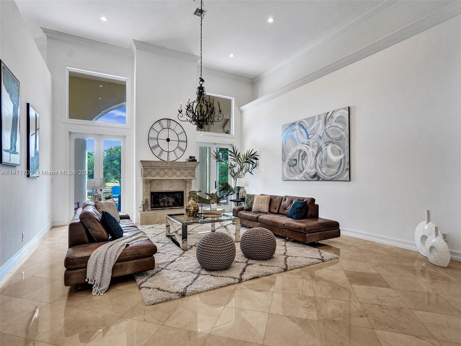 WINDMILL LAKE ESTATES - Residential