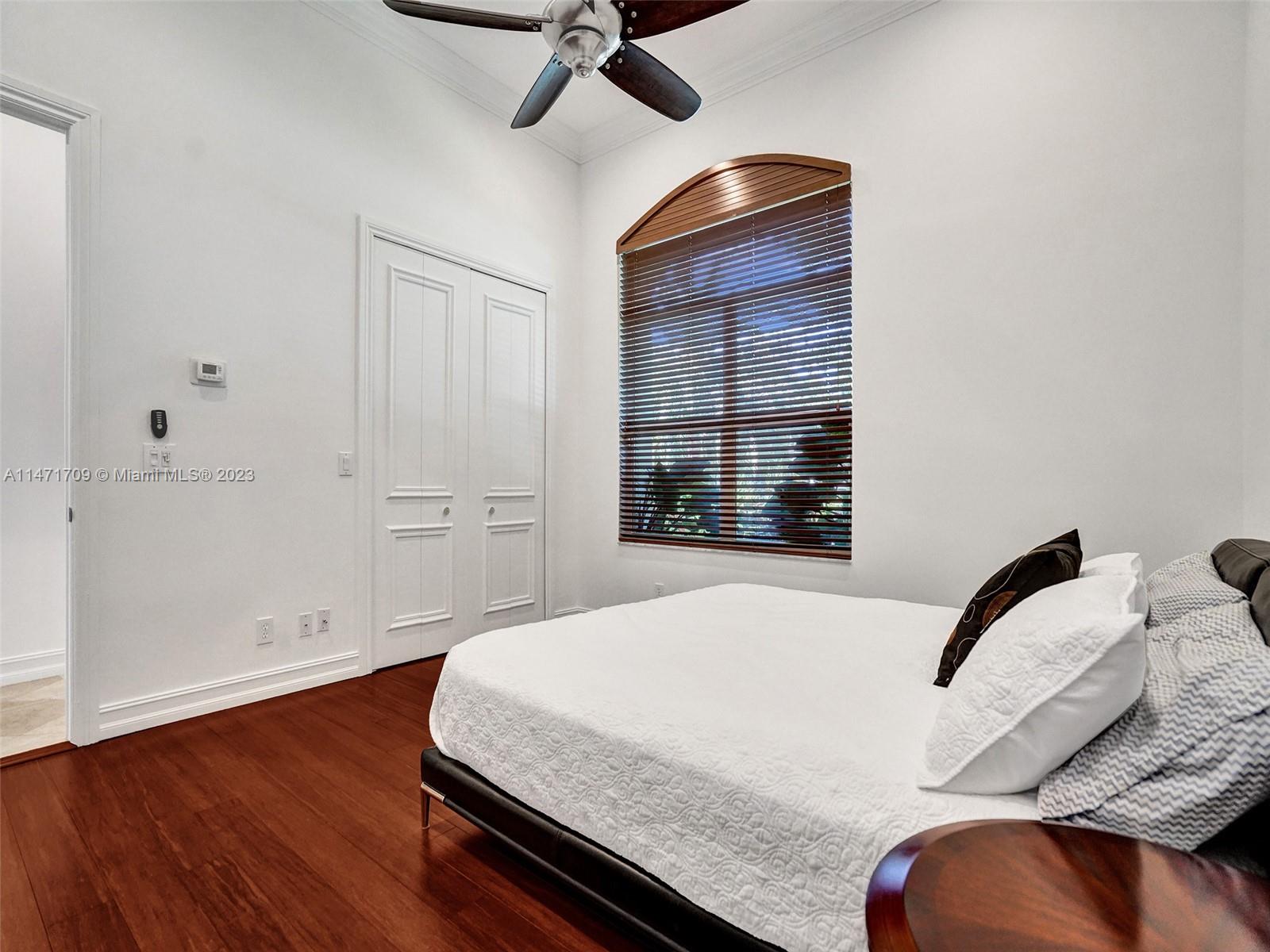 WINDMILL LAKE ESTATES - Residential