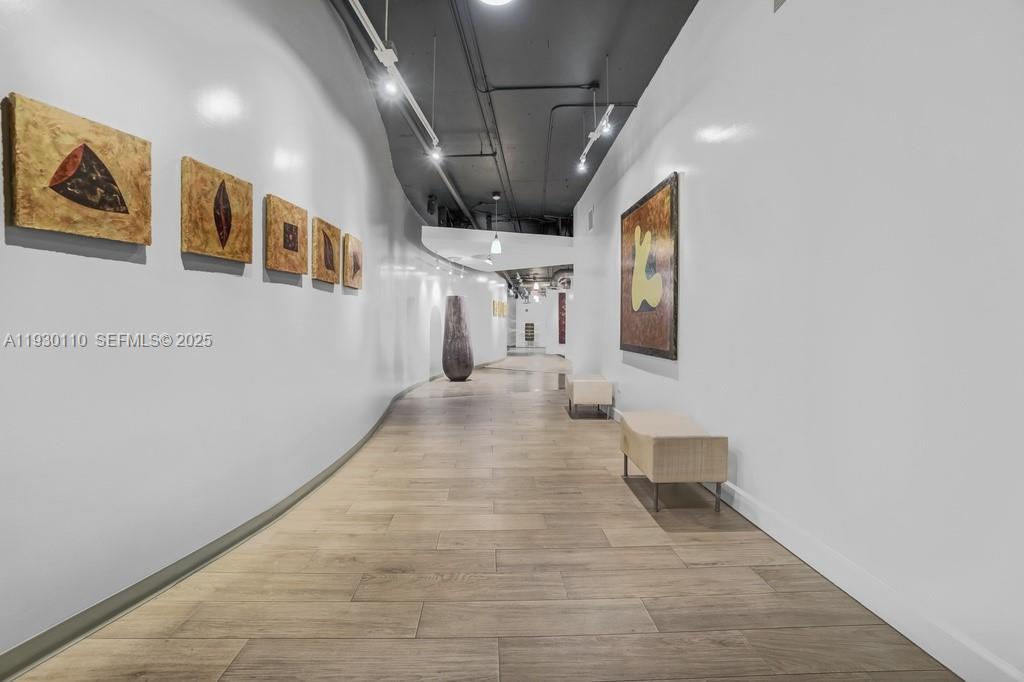 NEO CONDO - Residential