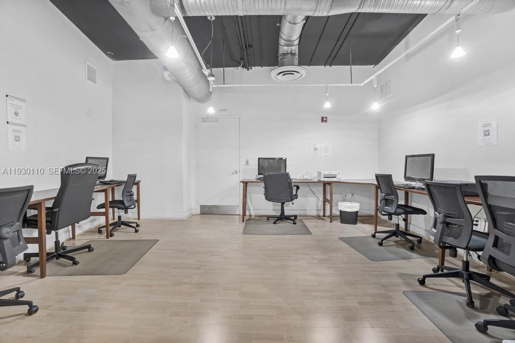 NEO CONDO - Residential