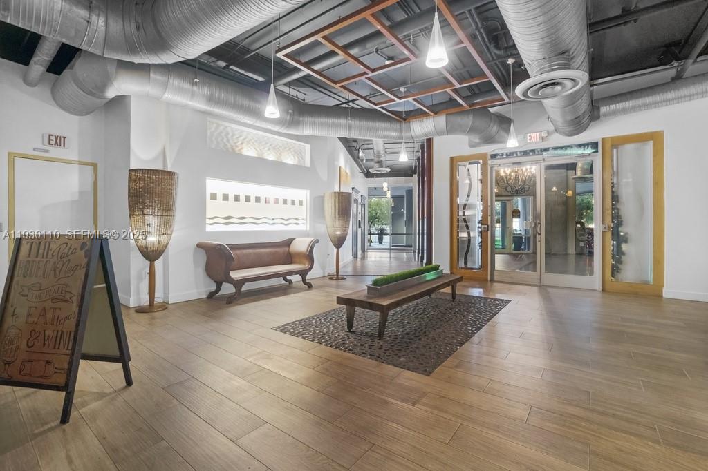 NEO CONDO - Residential