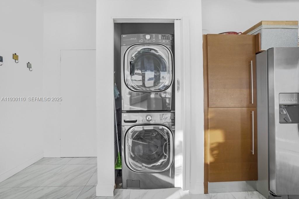 NEO CONDO - Residential