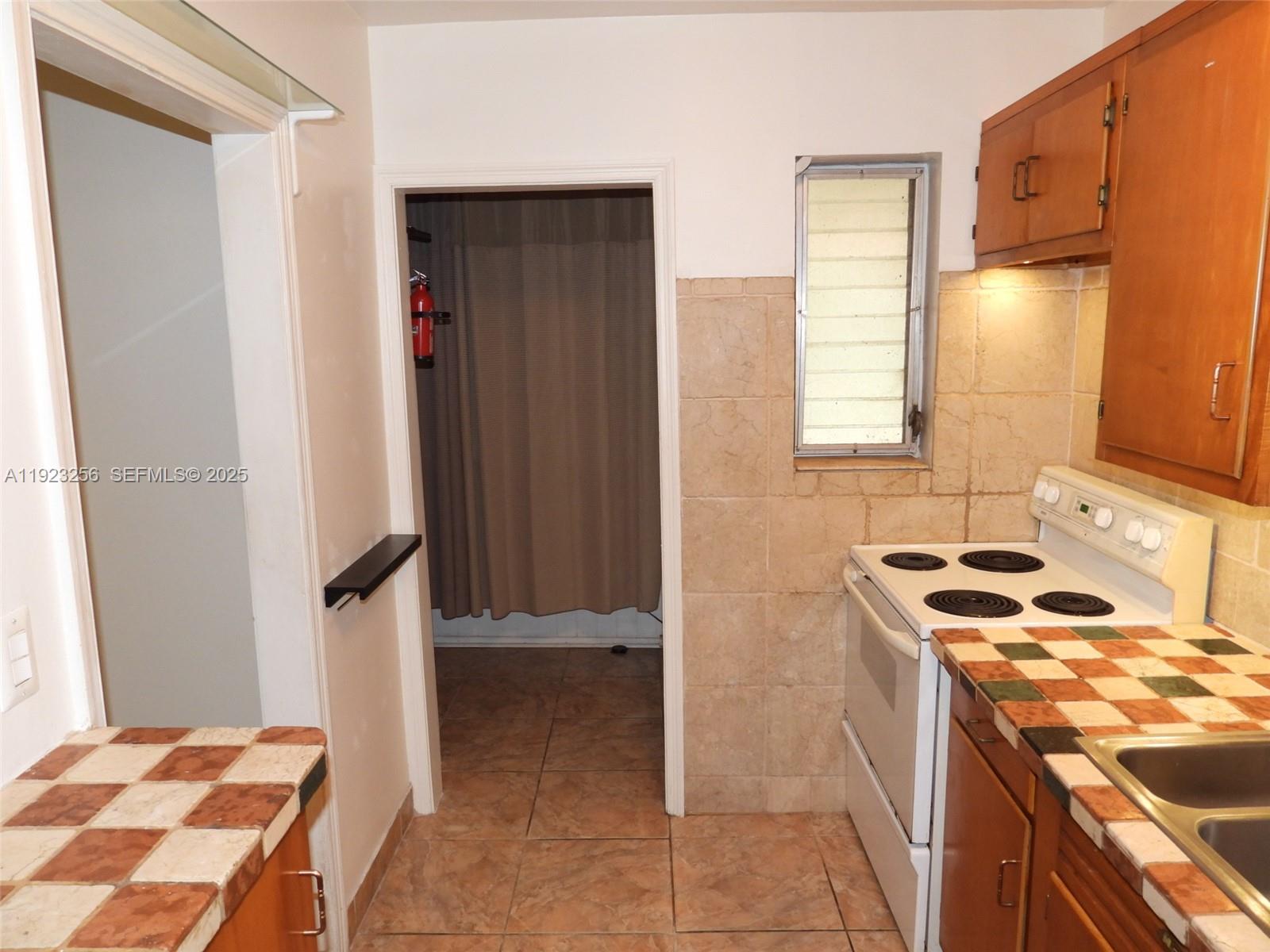 RIVERSIDE ADD AMEN PLAT - Residential