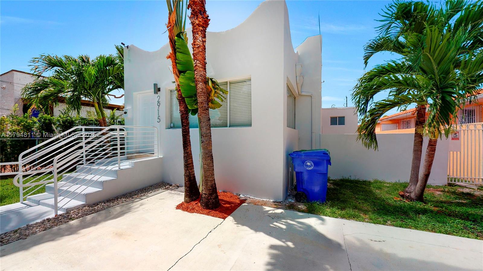 2915 SW 24 ST 2915