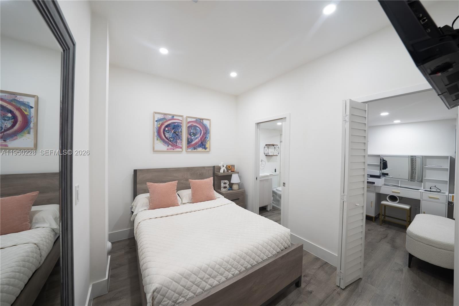 MC RESIDENTIAL - Residential