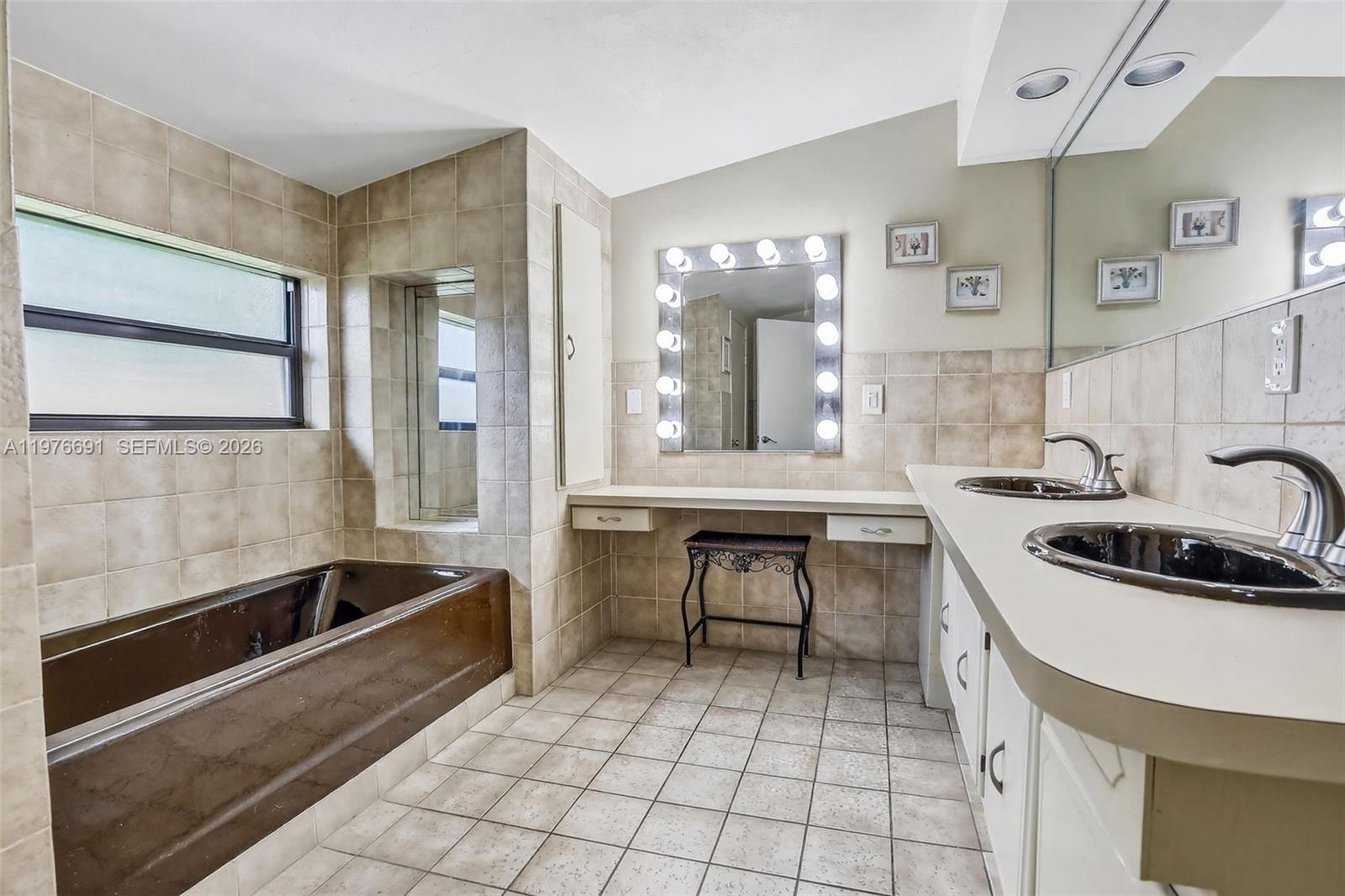 PLANTATION GARDENS SEC 4A - Residential