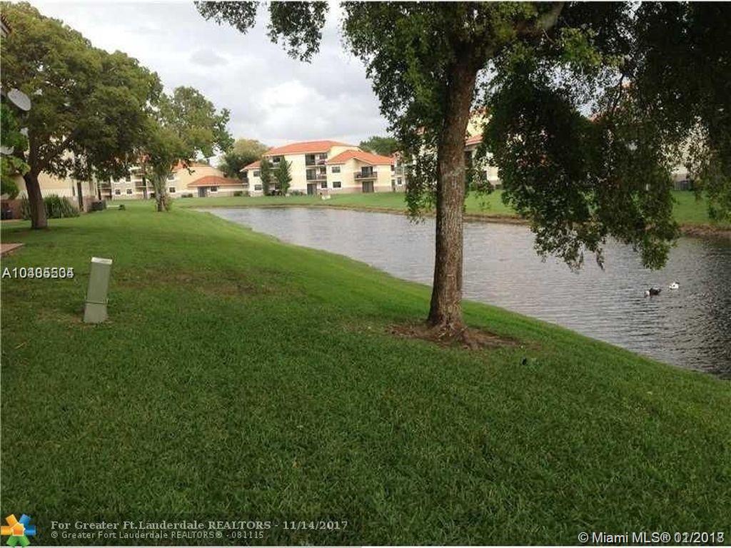 VILLAS DE VENEZIA - Residential Lease