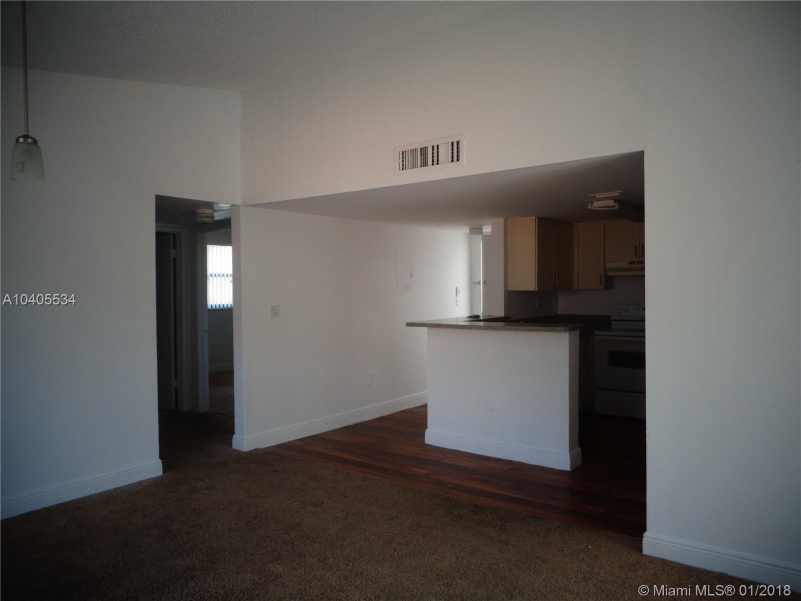 VILLAS DE VENEZIA - Residential Lease