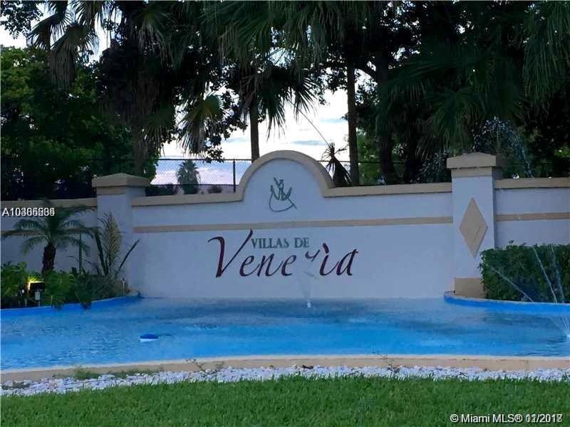 VILLAS DE VENEZIA - Residential Lease