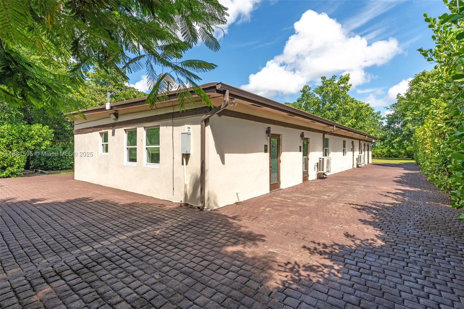 FOR RENT 18K NEG A MONTH - Land