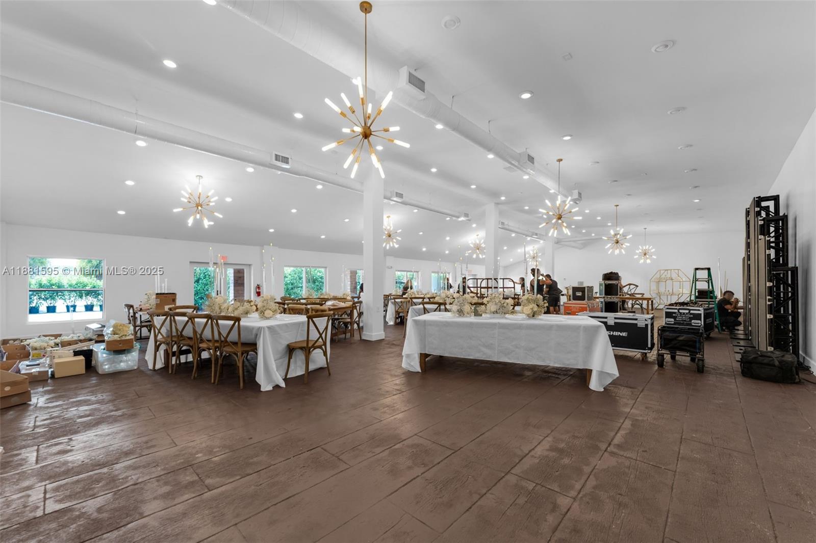 FOR RENT 18K NEG A MONTH - Land