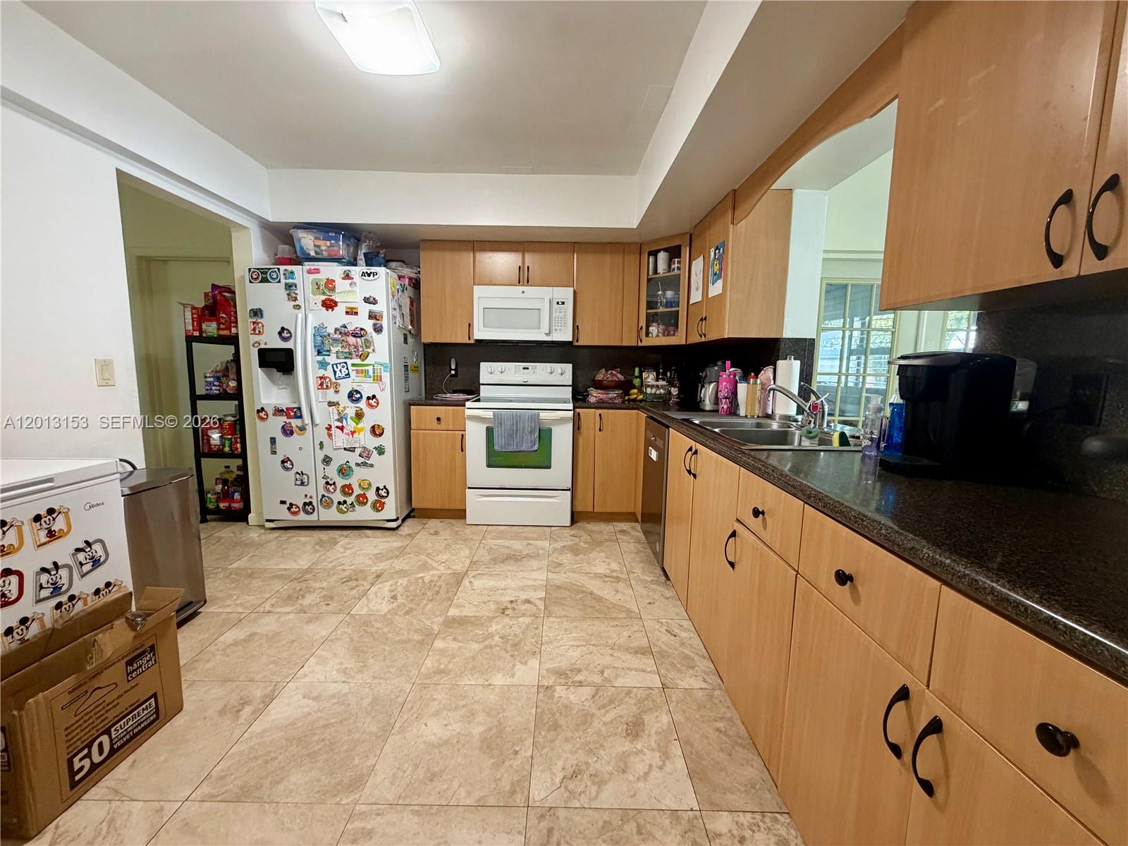 FLAMINGO GARDENS-LIVE OAK - Residential Lease