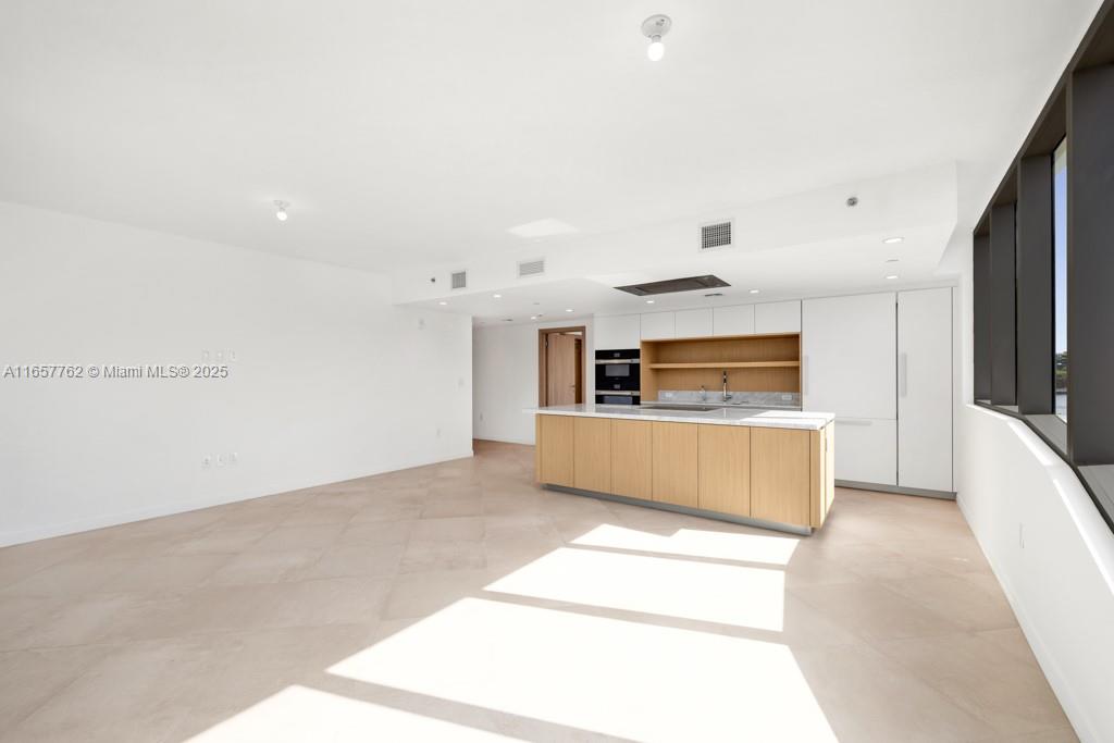 1135 103rd 307