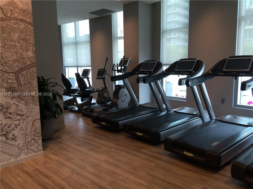 1100 MILLECENTO RESIDENCE - Residential