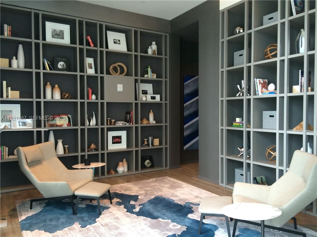 1100 MILLECENTO RESIDENCE - Residential