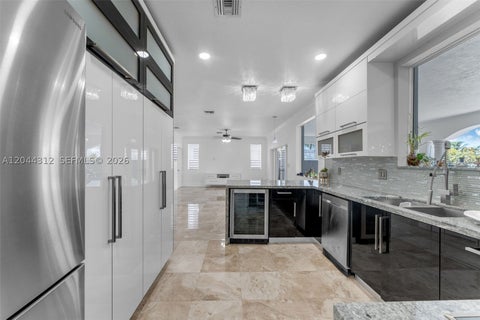 Tiny photo for 15262 SW 11th St, Miami, FL 33194 (MLS # A12044312)