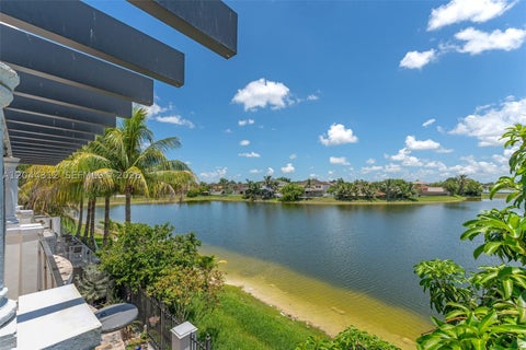 Tiny photo for 15262 SW 11th St, Miami, FL 33194 (MLS # A12044312)