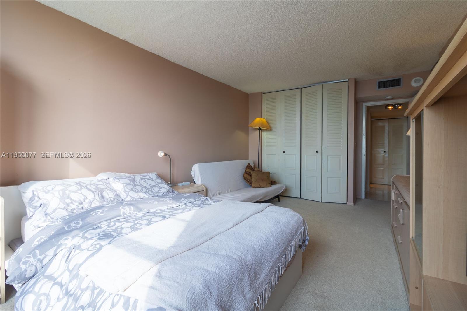 WINSTON TOWERS 500 CONDO - Residential