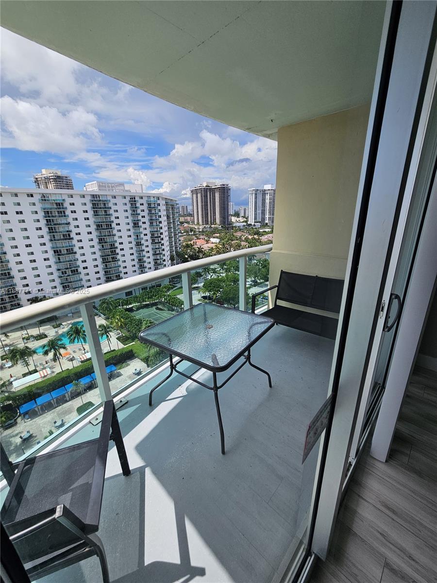 OCEAN RESERVE CONDO - Residential Lease