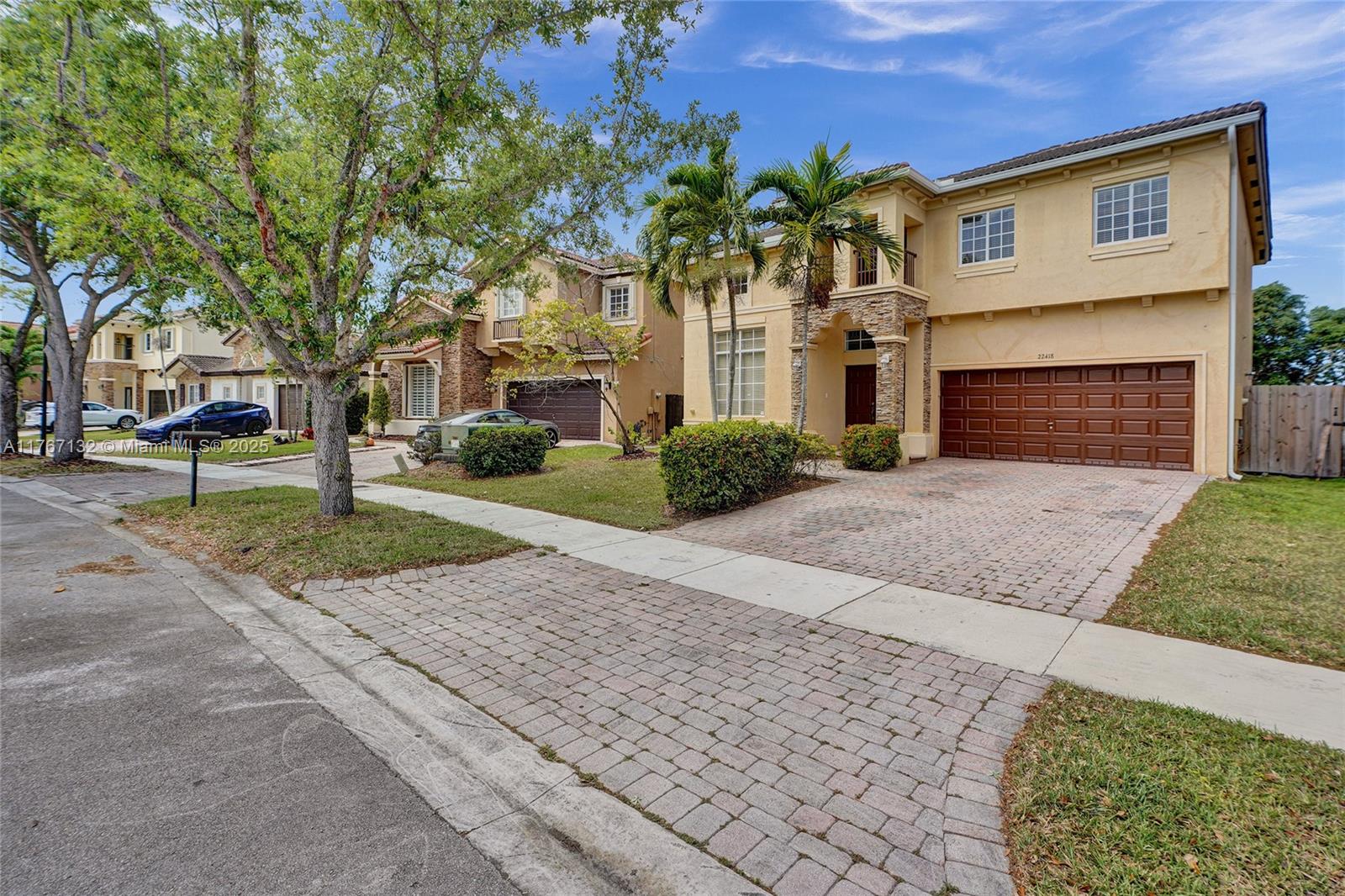 Rental Property at 22418 Sw 94th Path, Cutler Bay, Miami-Dade County, Florida - Bedrooms: 5 
Bathrooms: 3  - $4,400 MO.