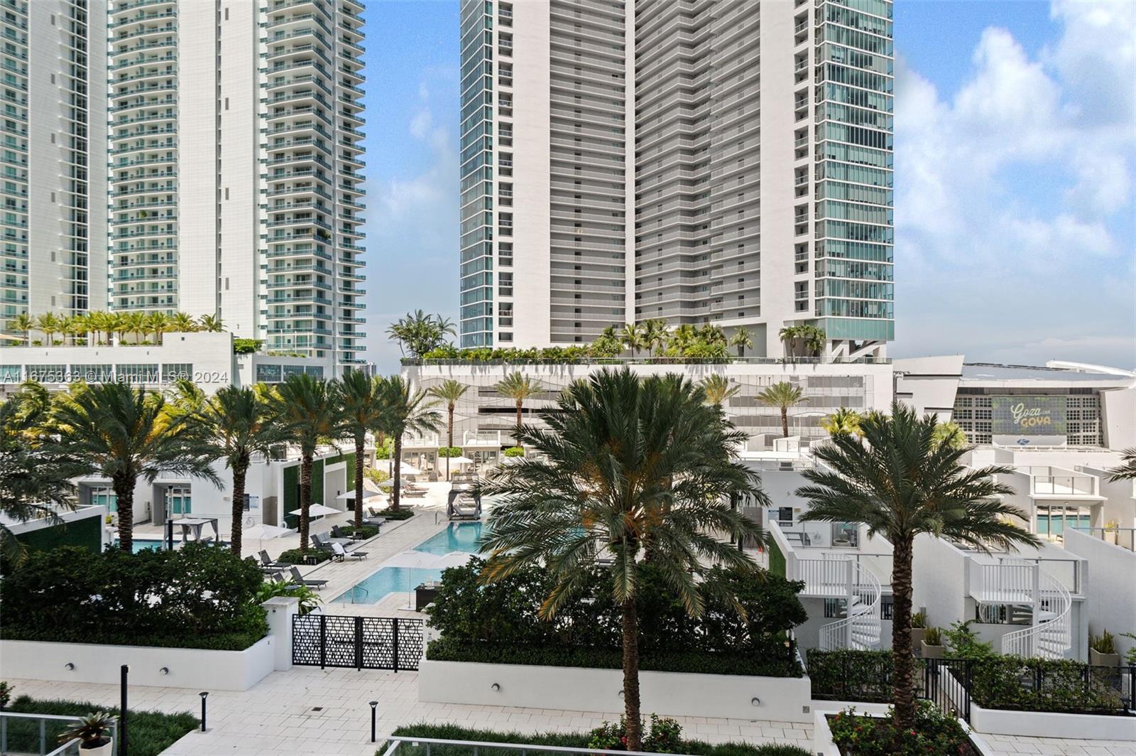 PARAMOUNT MWC - Residential