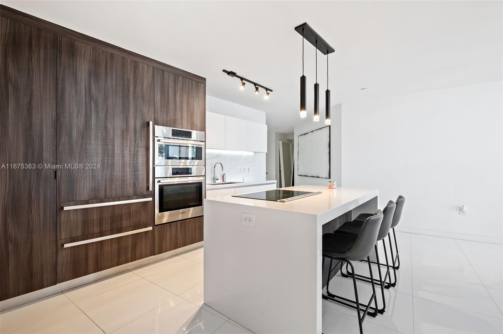 PARAMOUNT MWC - Residential