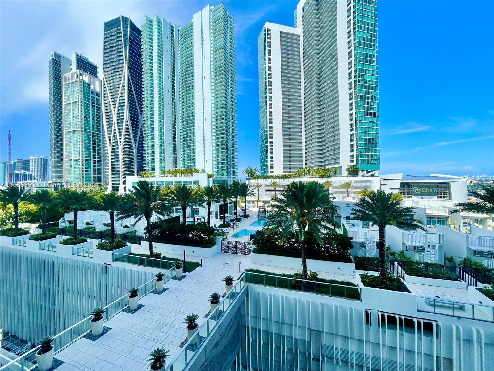 PARAMOUNT MWC - Residential