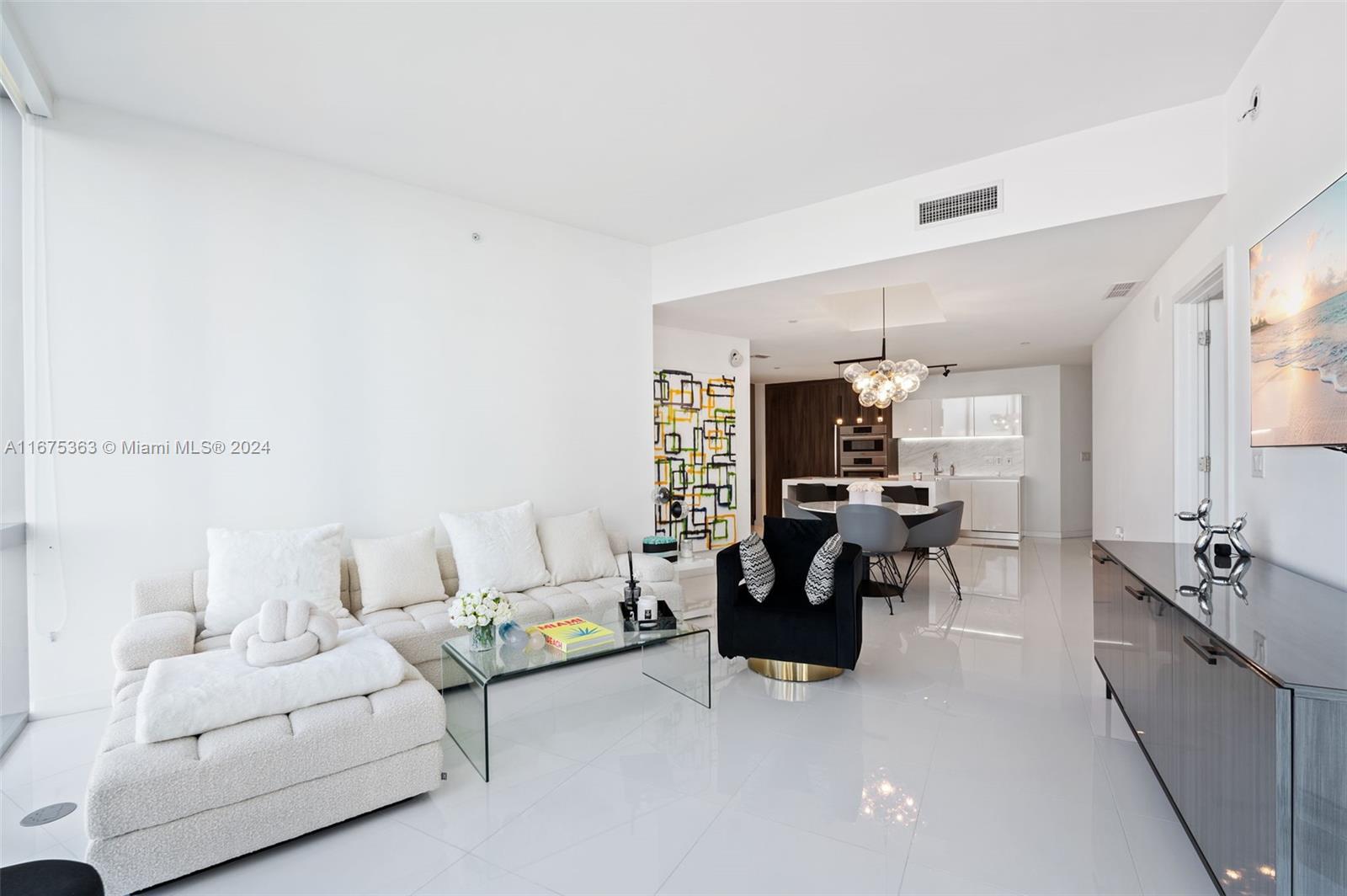 PARAMOUNT MWC - Residential