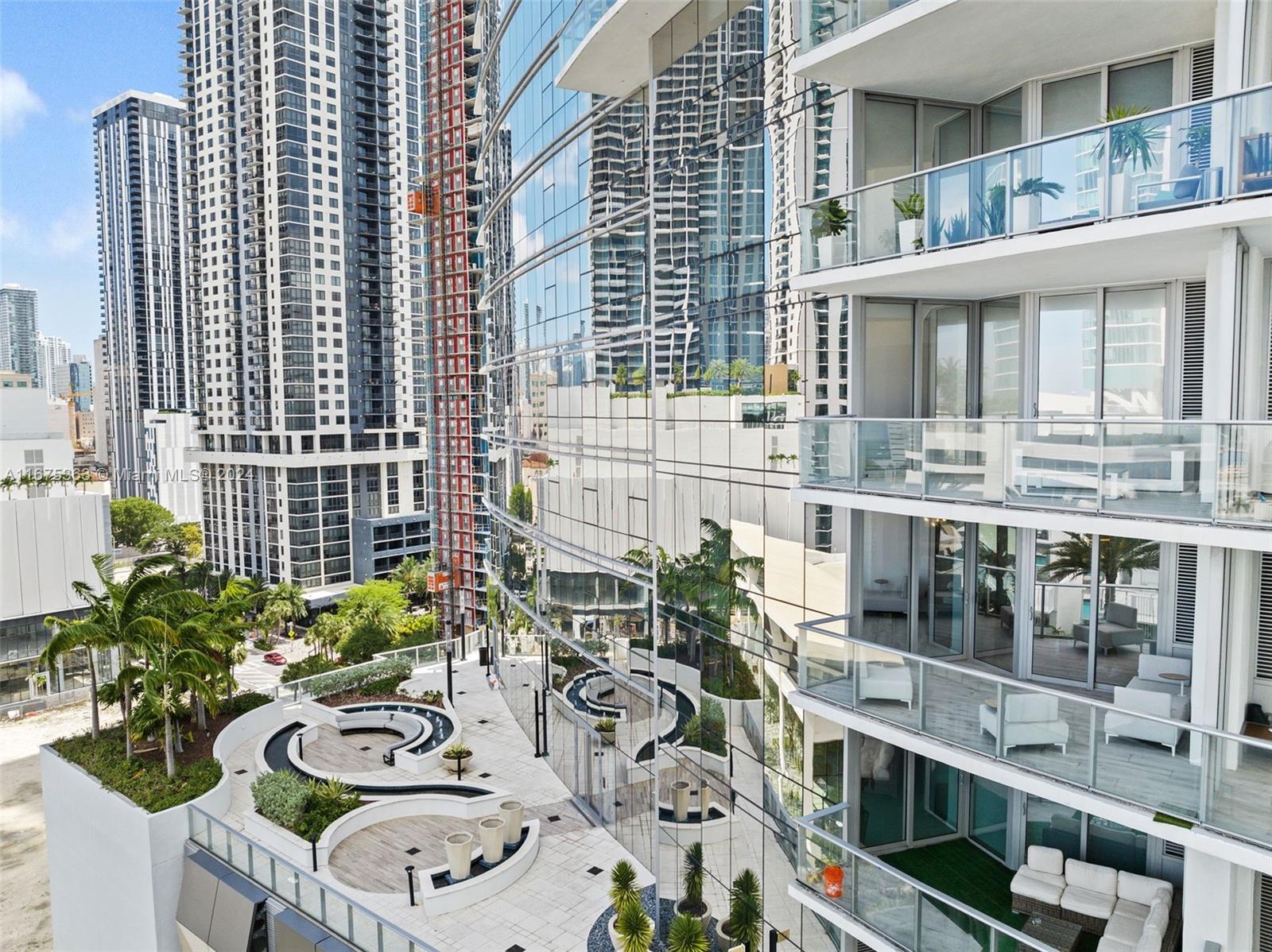 PARAMOUNT MWC - Residential