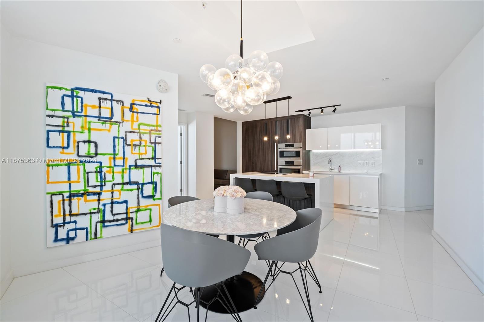 PARAMOUNT MWC - Residential