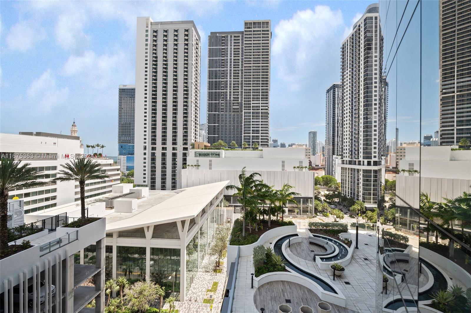 PARAMOUNT MWC - Residential