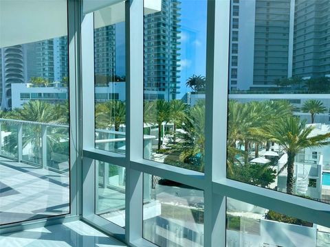 851 NE 1st Ave 909 Miami FL 33132