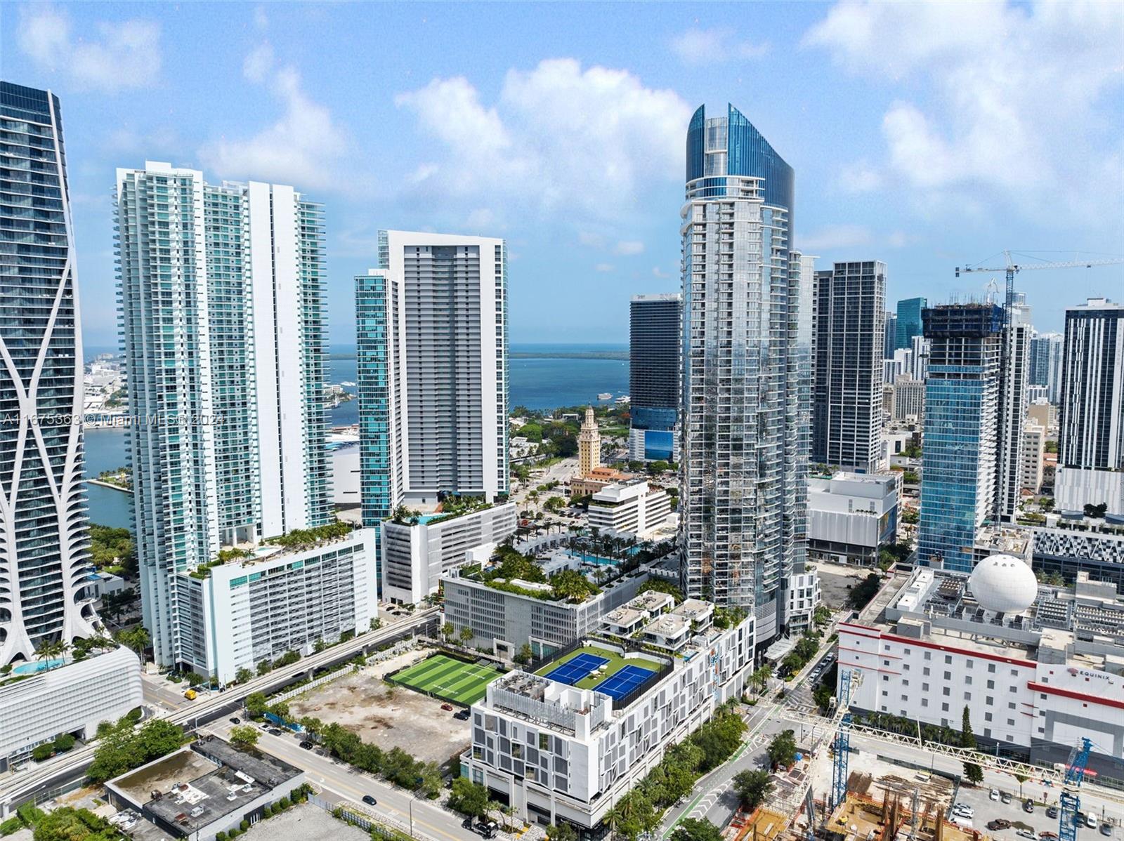 PARAMOUNT MWC - Residential