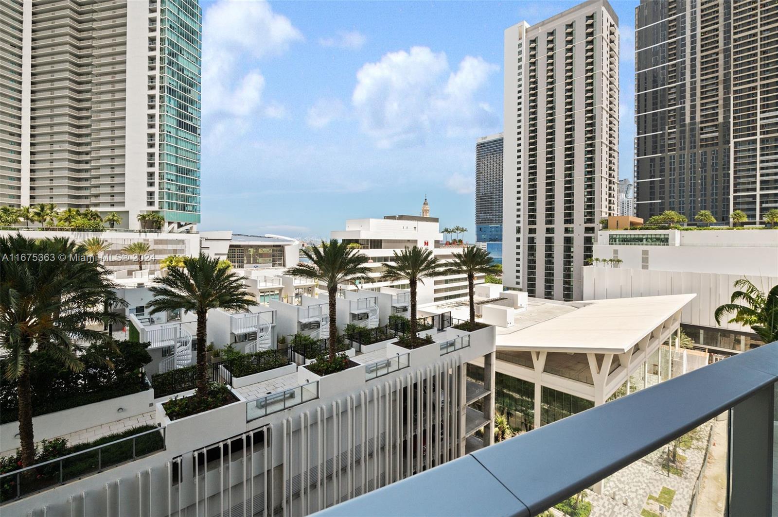 PARAMOUNT MWC - Residential