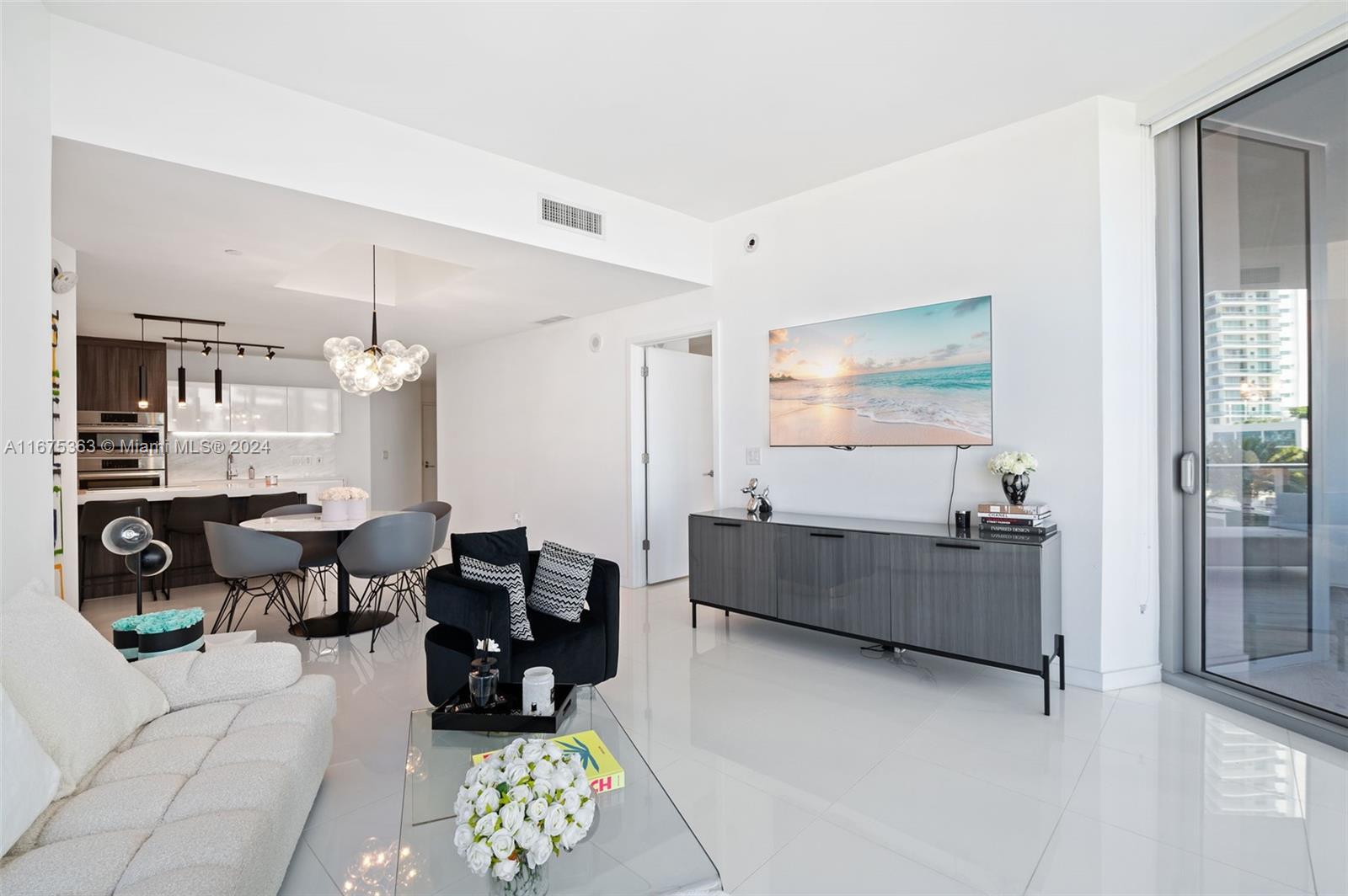PARAMOUNT MWC - Residential