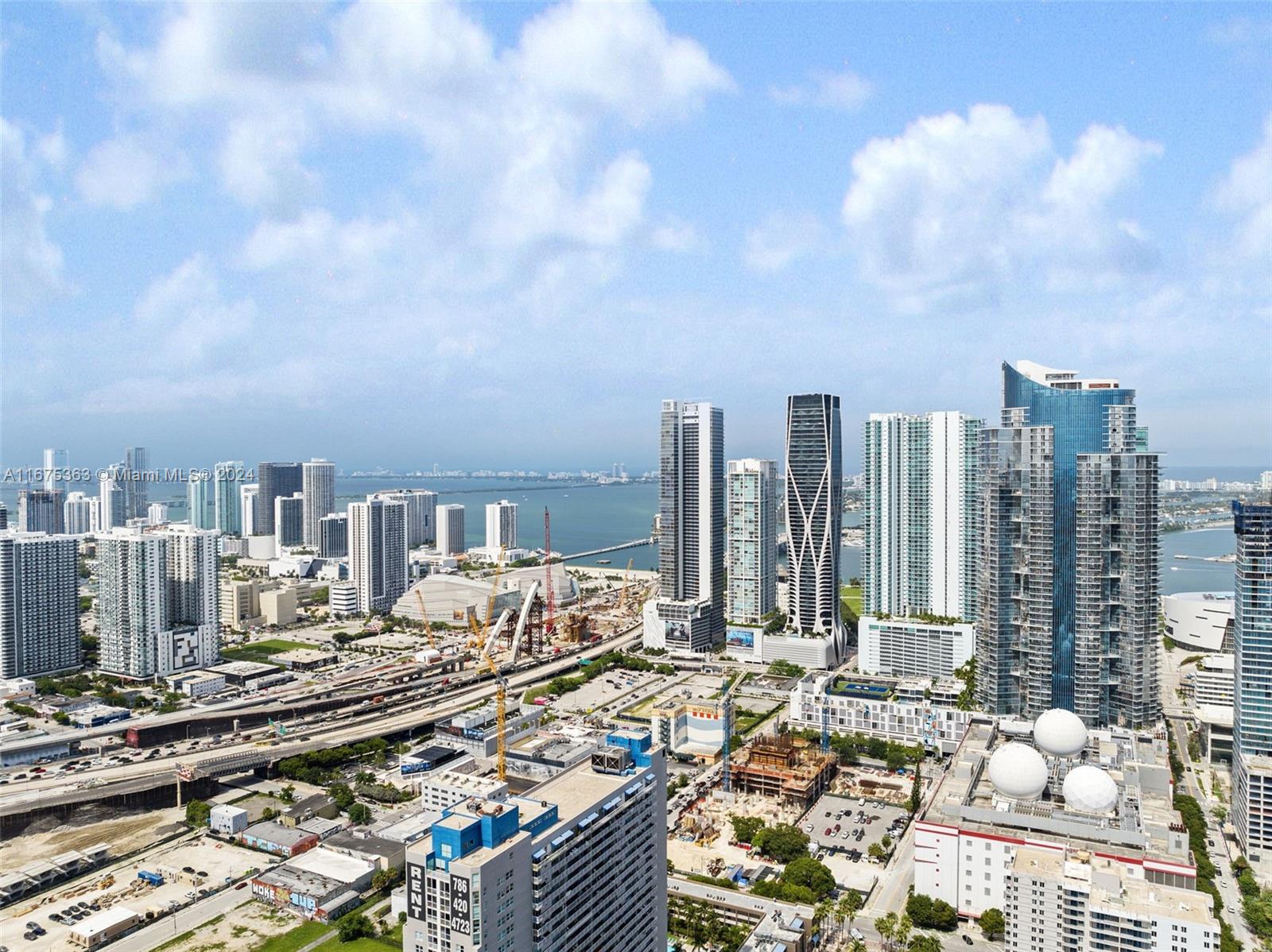 PARAMOUNT MWC - Residential