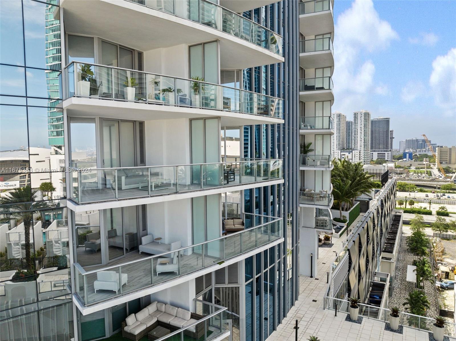 PARAMOUNT MWC - Residential