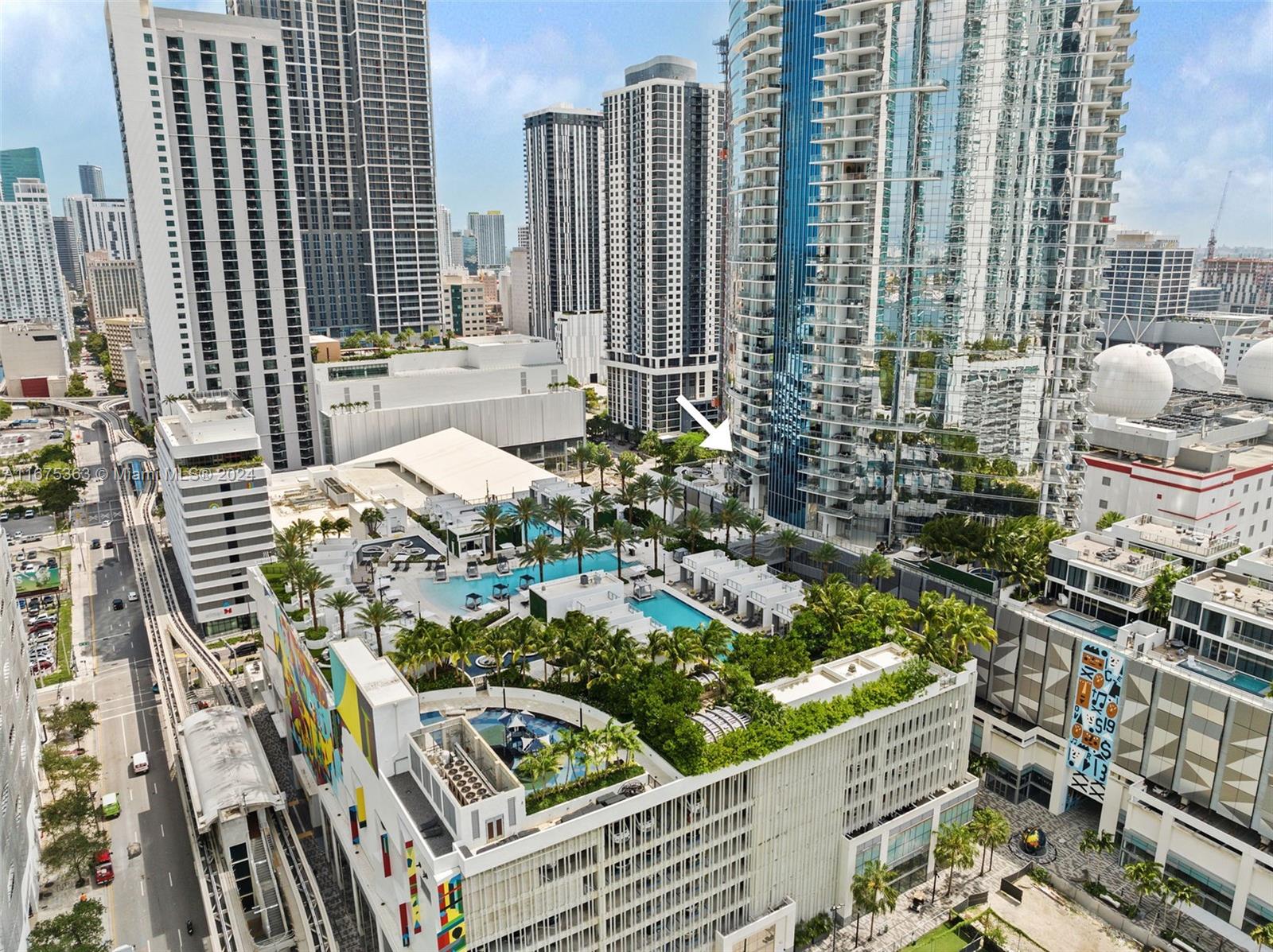 PARAMOUNT MWC - Residential