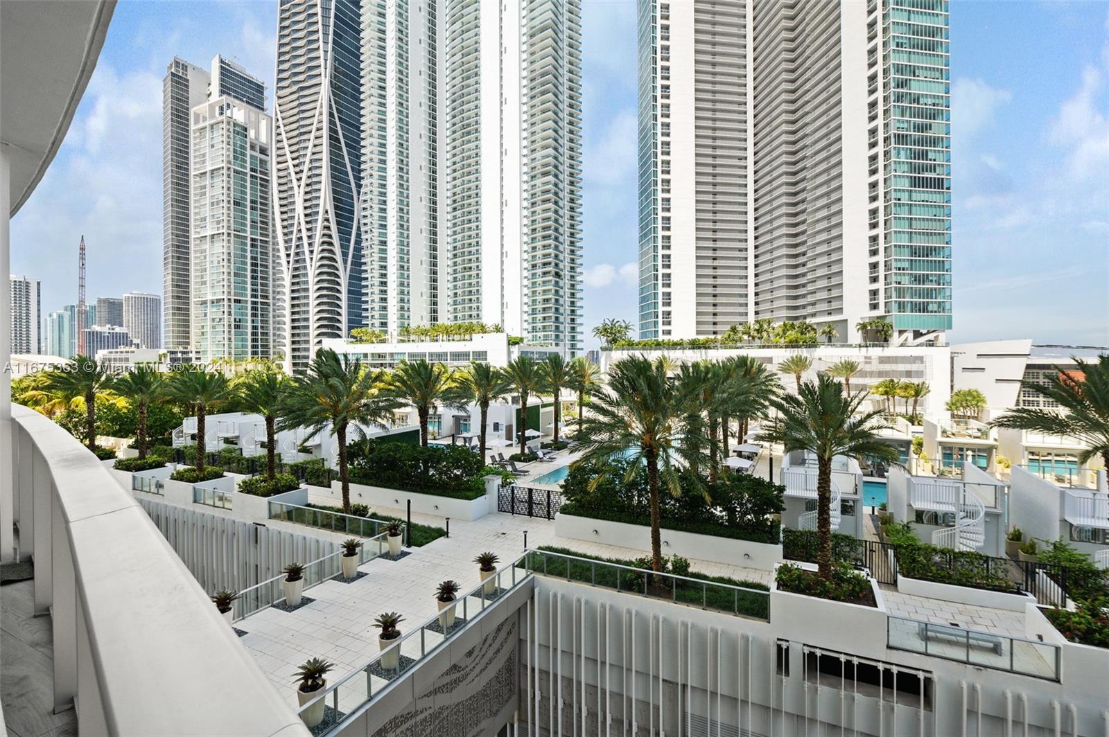 PARAMOUNT MWC - Residential