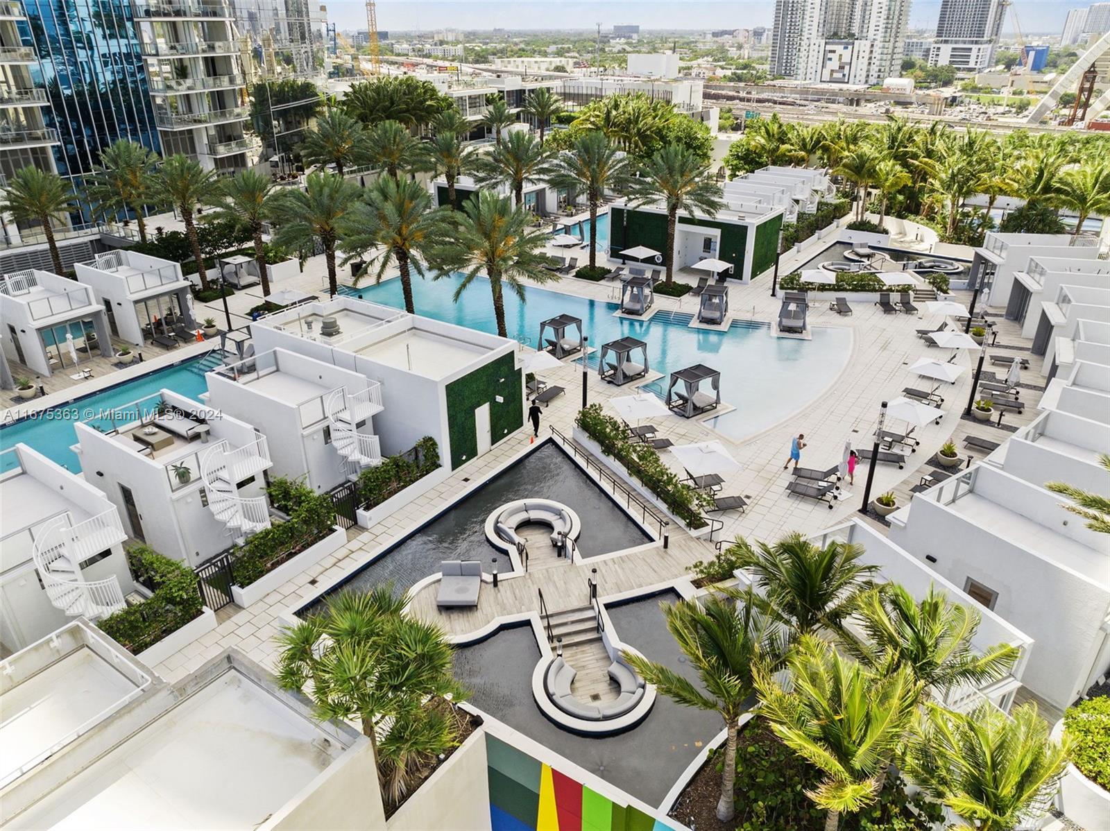 PARAMOUNT MWC - Residential