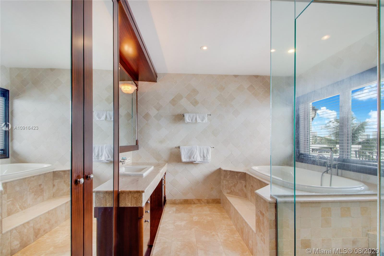 BISCAYNE ISL - Residential