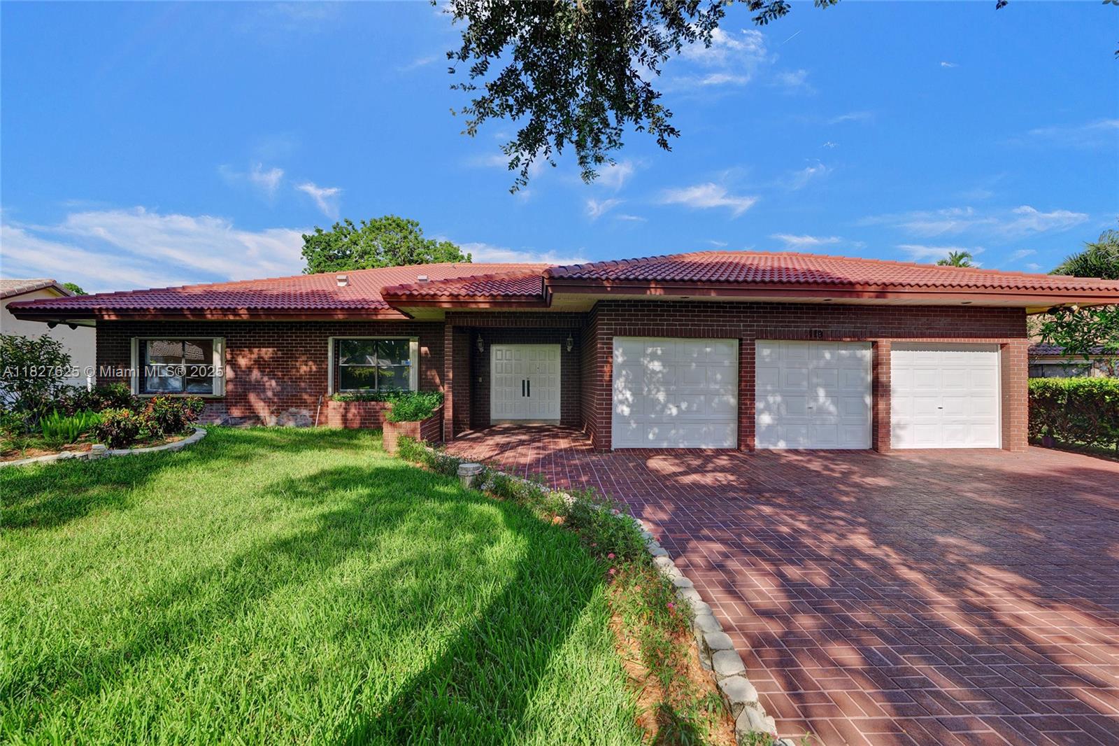 119 NW 81st Way