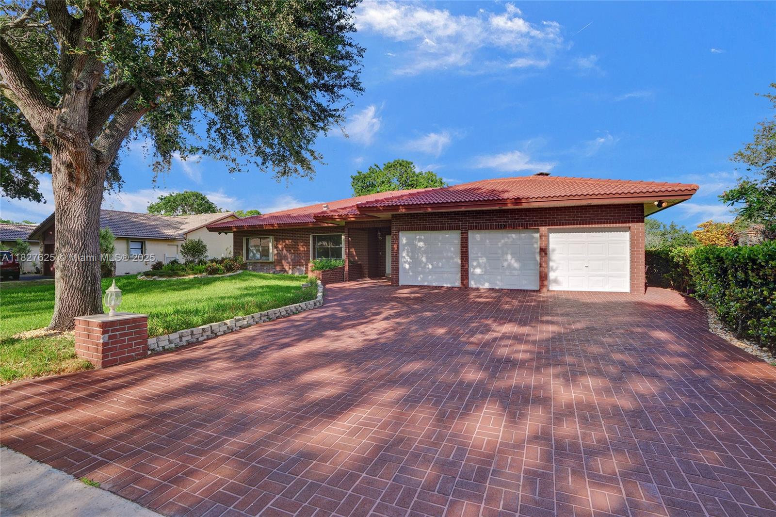 119 NW 81st Way