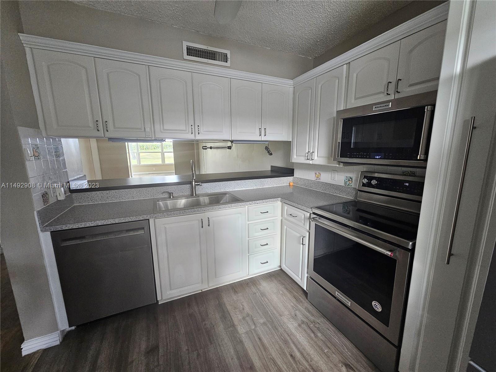 CONDO 2 OF WHITEHALL COND - Residential
