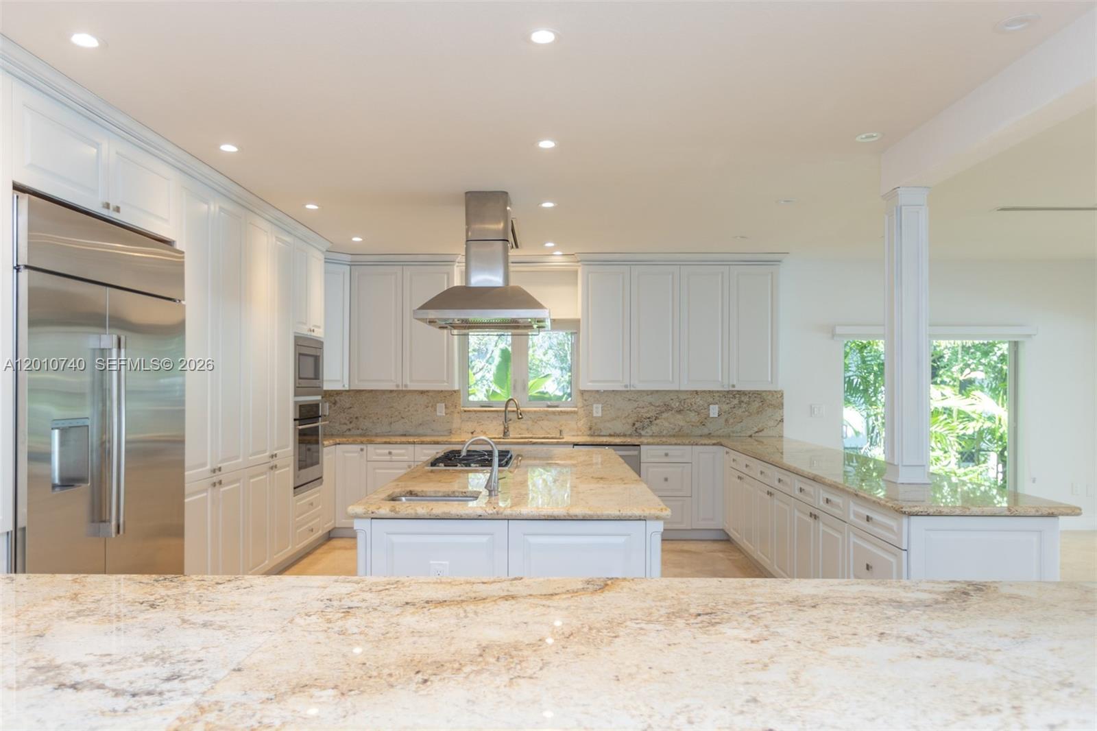 425 N Shore Dr